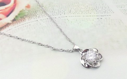 Flower Necklace 